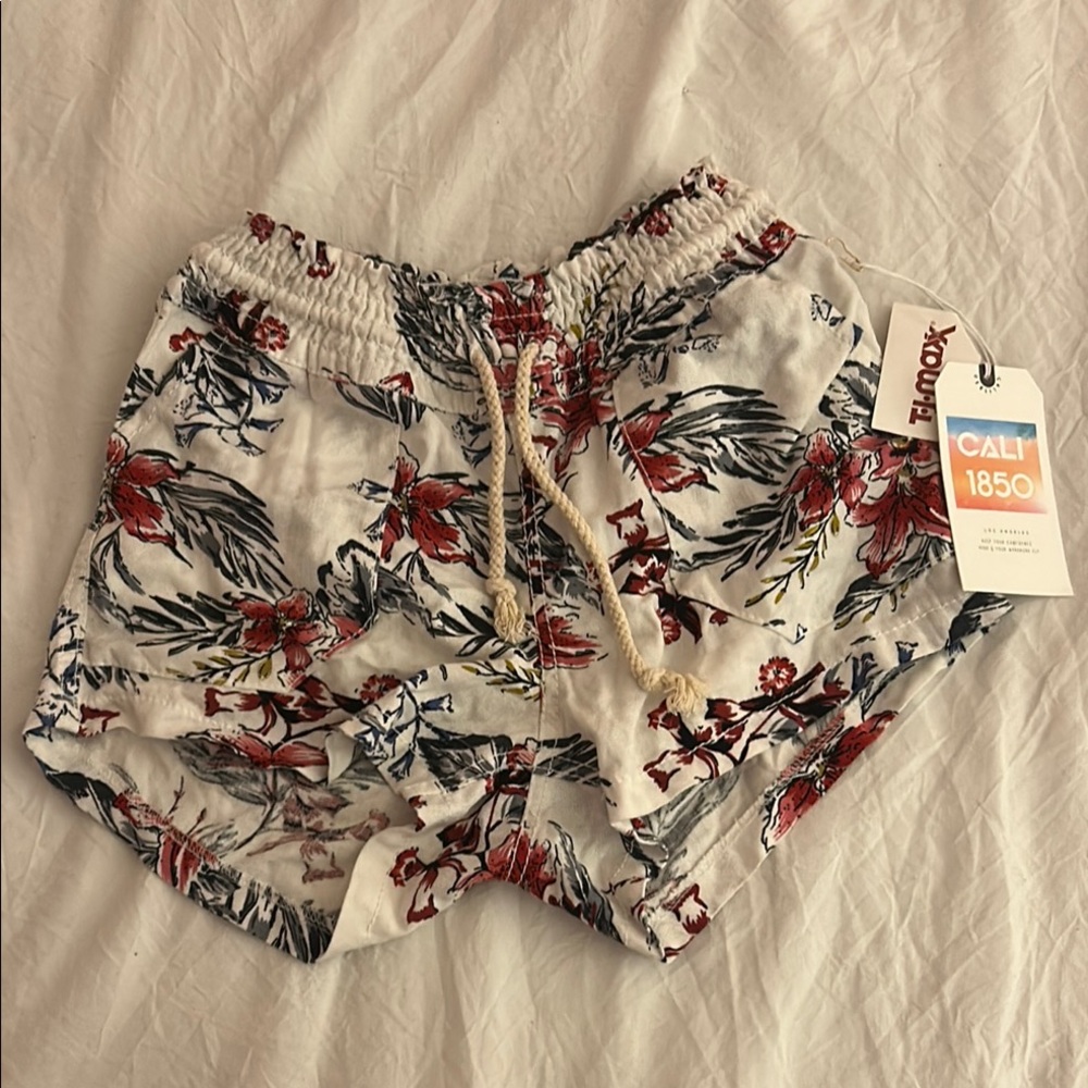 Women's Floral Print Shorts - Red and White